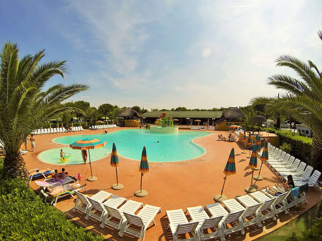 camping-free-time-pool-3