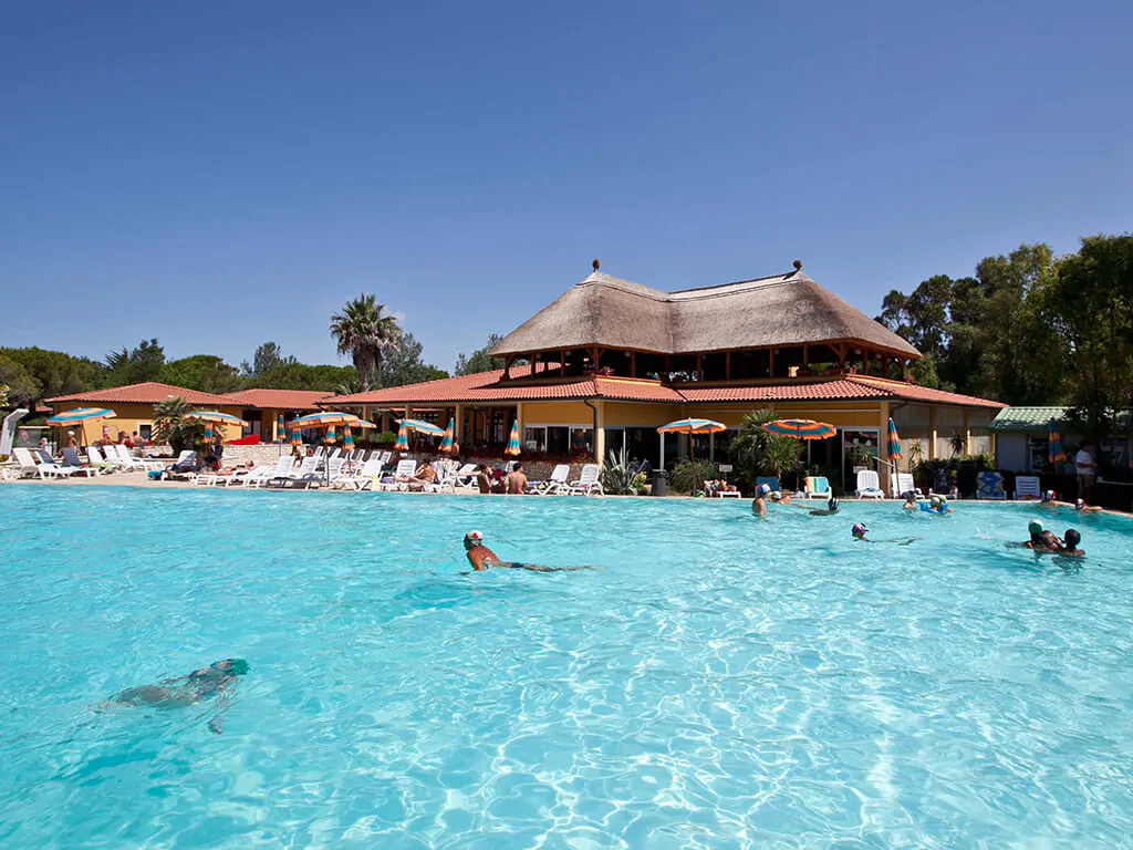 camping-free-time-pool-5