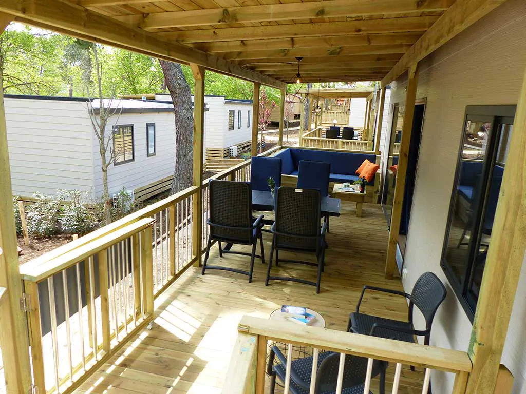 camping-i-pini-family-park-estivo-premium-mobile-homes-terrace-i