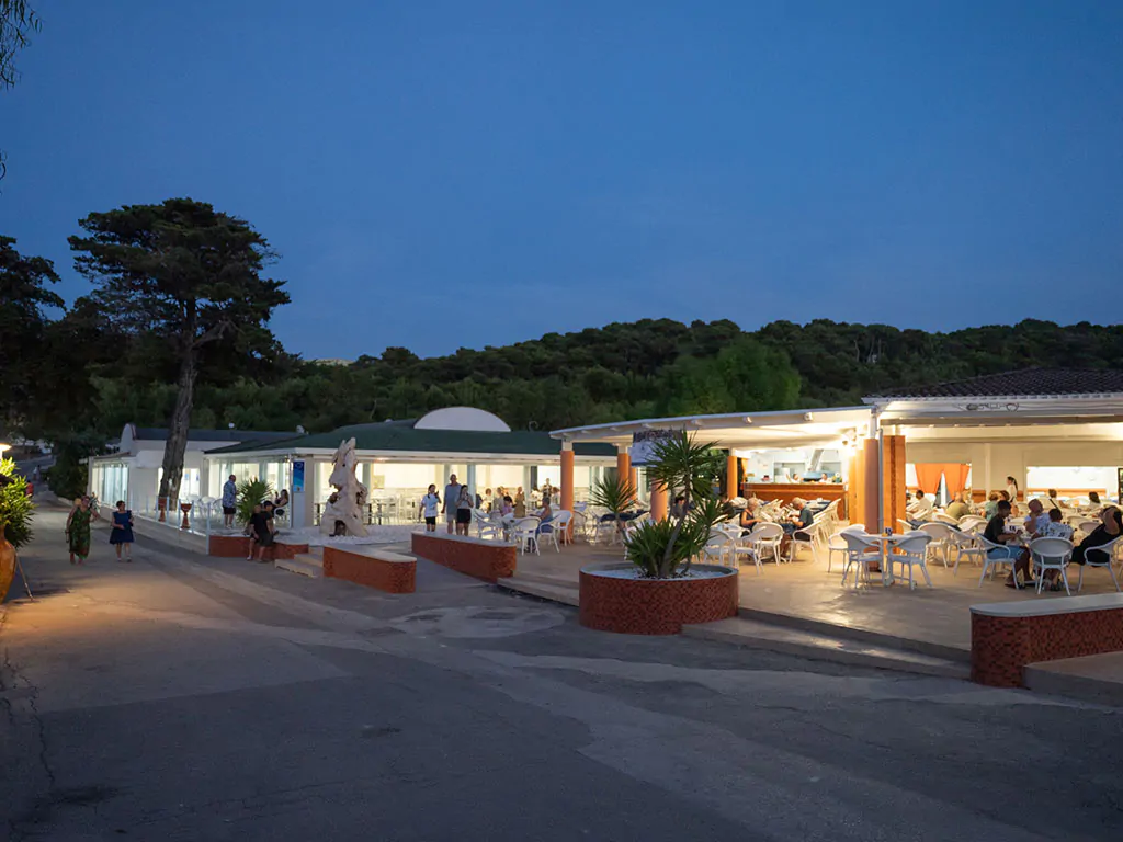 camping-internazionale-manacore-common-area