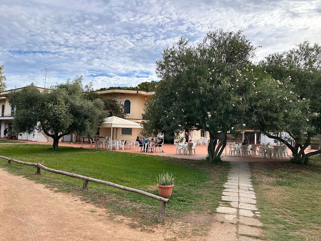 camping-iscrixedda-restaurant-terace