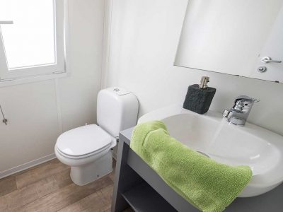 camping-isuledda-mobile-homes-baia-elite-bathroom-i
