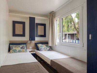 camping-isuledda-mobile-homes-baia-elite-bedroom