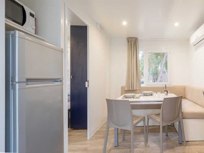 camping-isuledda-mobile-homes-baia-elite-dining-room-i