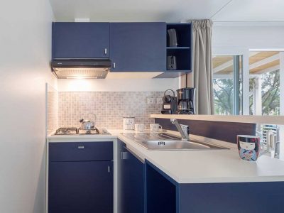 camping-isuledda-mobile-homes-baia-elite-kitchen