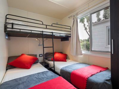 camping-isuledda-mobile-homes-baia-smeralda-bedroom