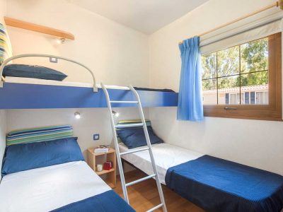 camping-laguna-blu-mobile-homes-baia-lux-bedroom