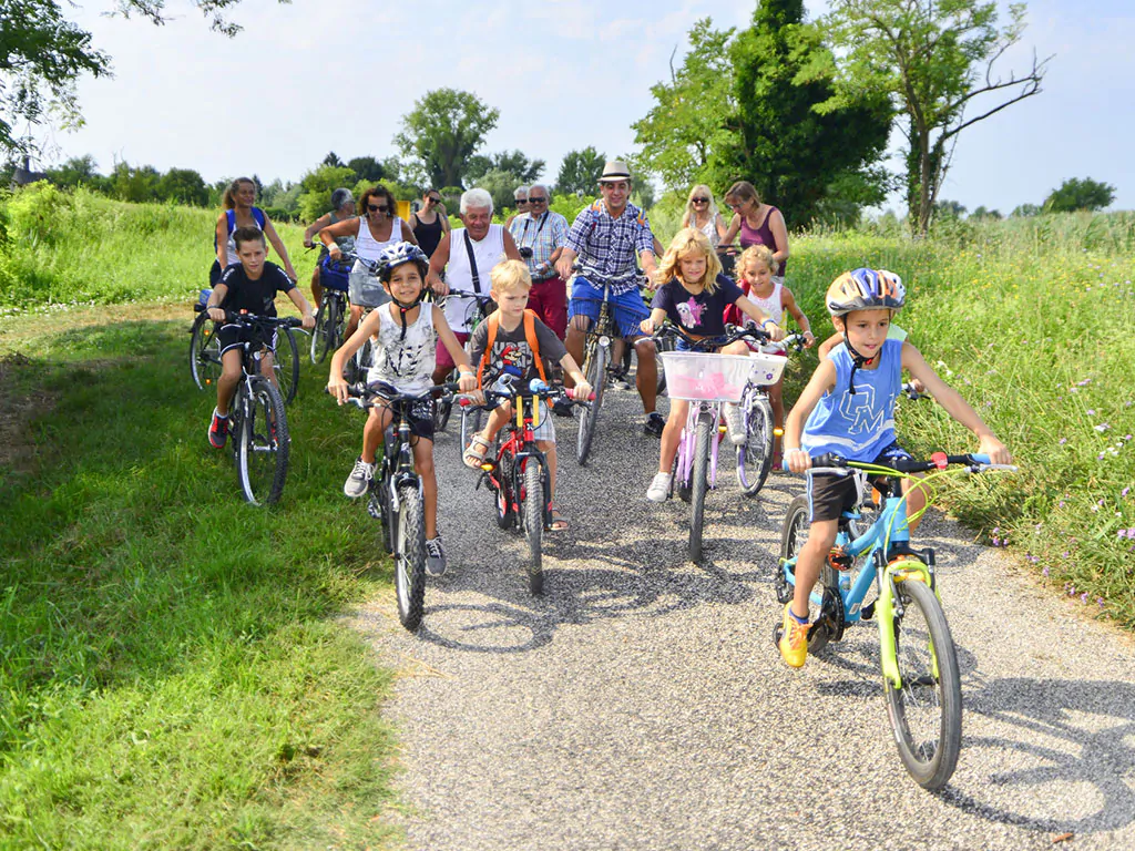 camping-laguna-village-bike-tour