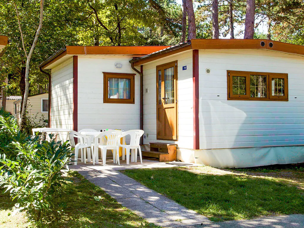 camping-mare-pineta-mobile-home-baia-lux-exterior