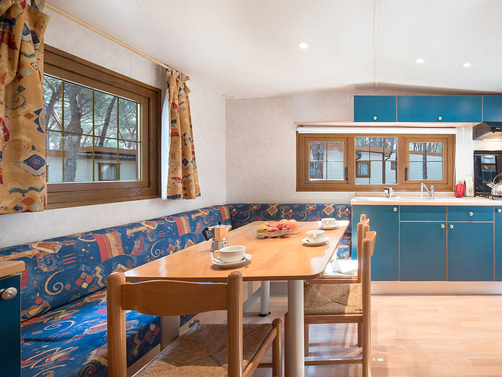 camping-mare-pineta-mobile-home-baia-lux-interior-3