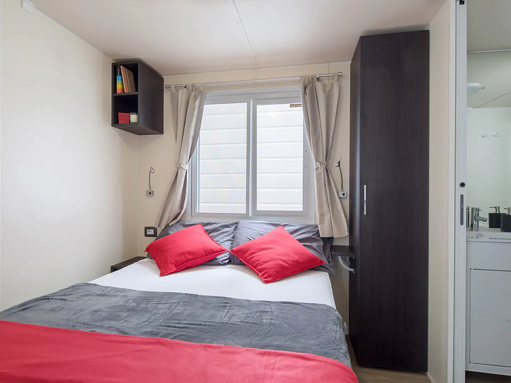 camping-mare-pineta-mobile-home-baia-relax-new-bedroom