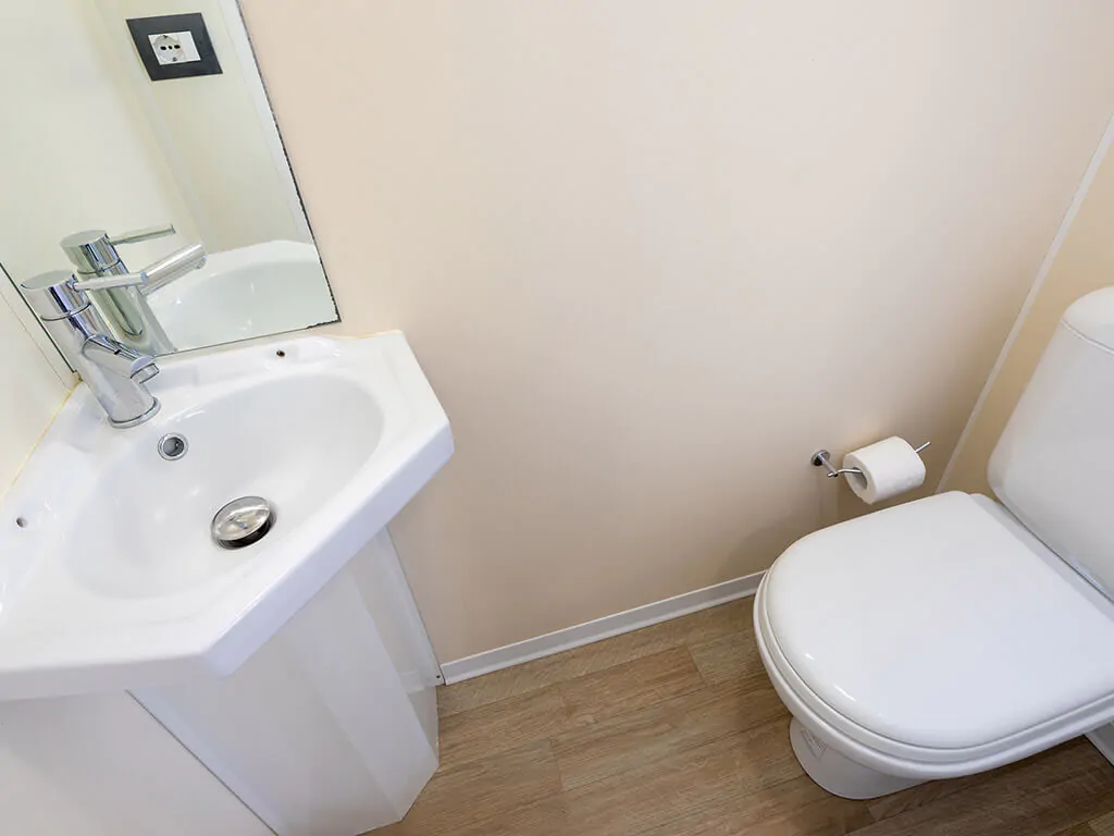 camping-mare-pineta-mobile-home-baia-relax-new-toilet