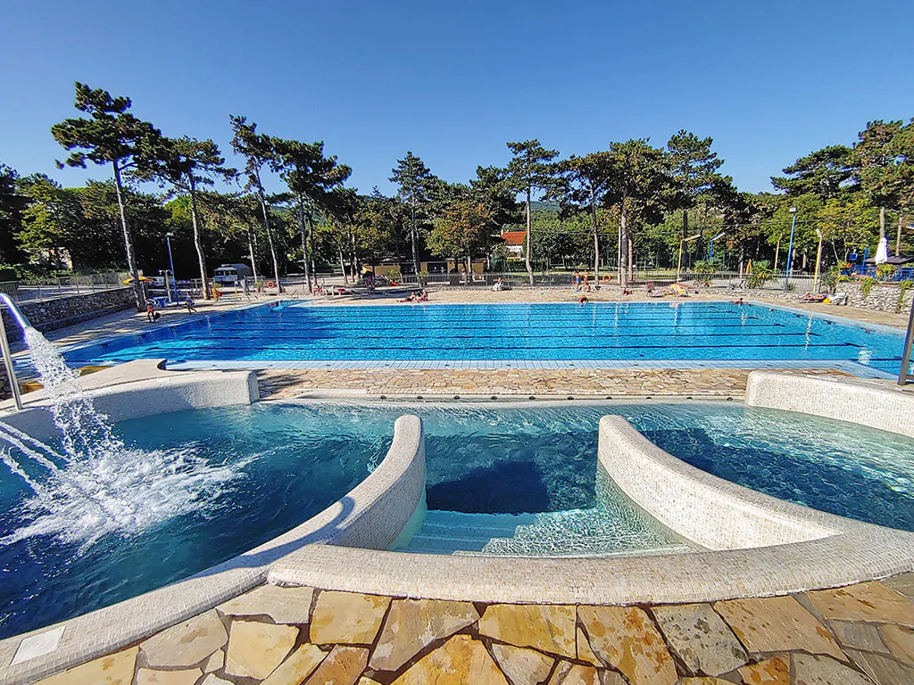 camping-mare-pineta-pool-3