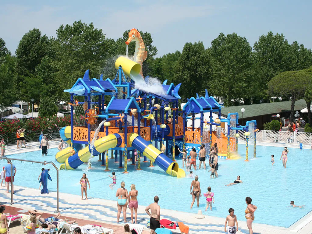 camping-marina-di-venezia-pool-3-3