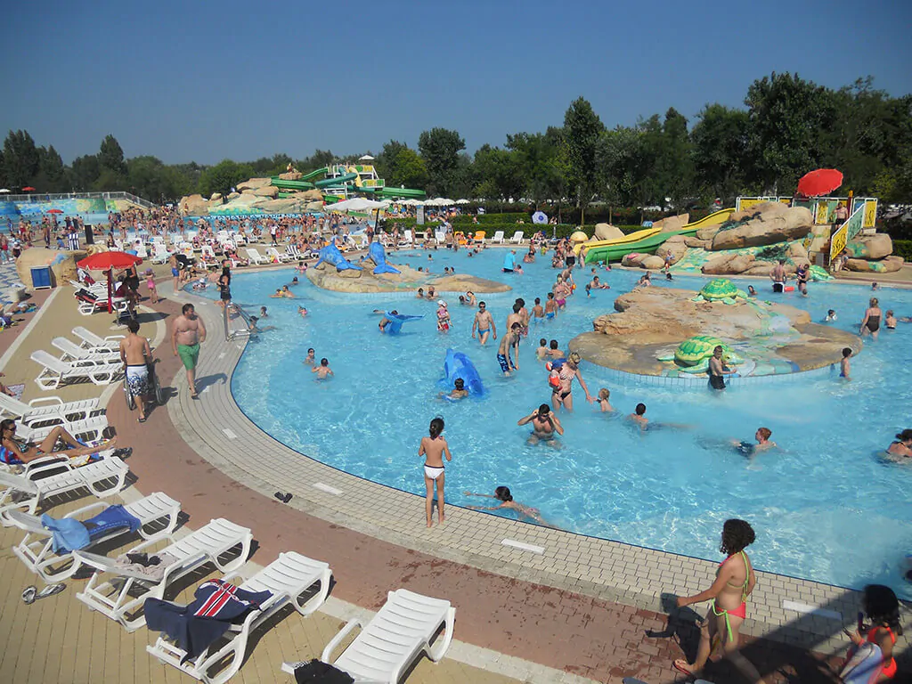 camping-marina-di-venezia-pool-5-2