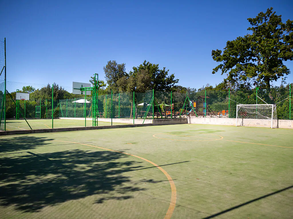 camping-montescudaio-football-pitch
