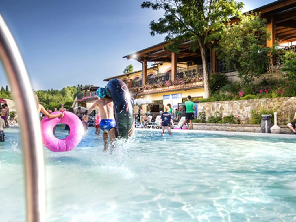 camping-norcenni-pool-7-3