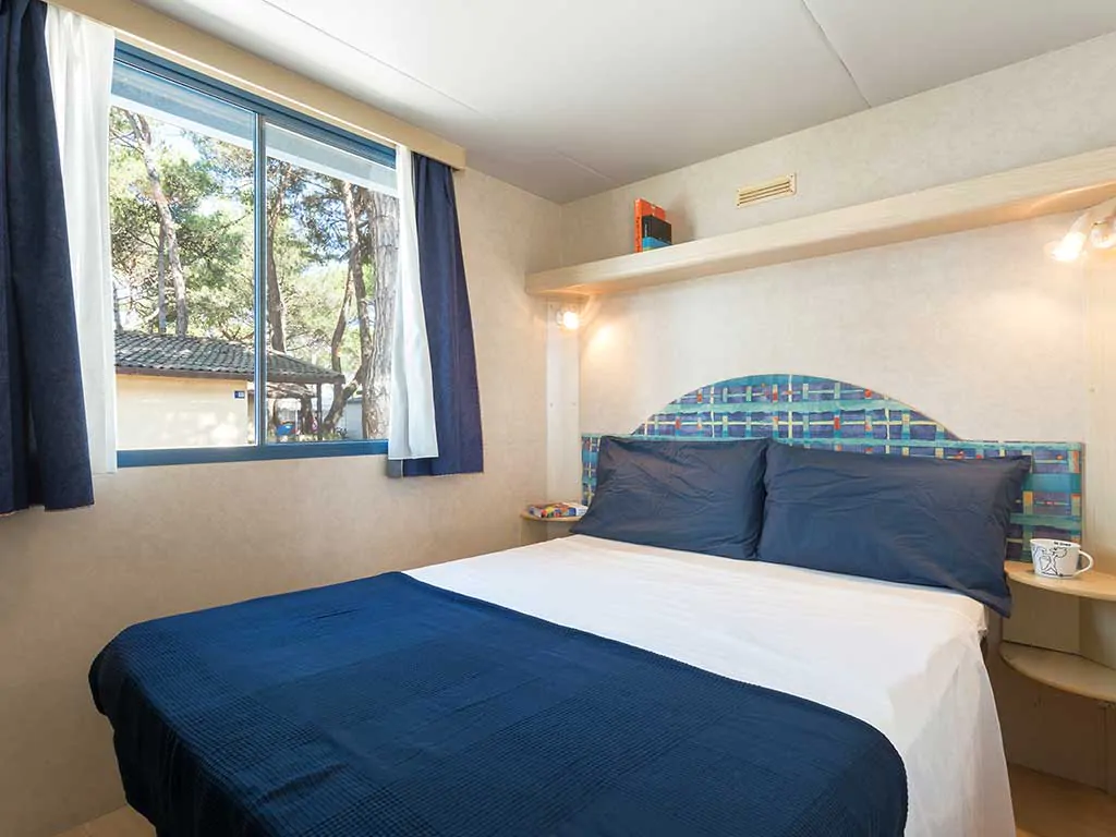 camping-roma-capitol-mobile-homes-baia-blu-bedroom-i