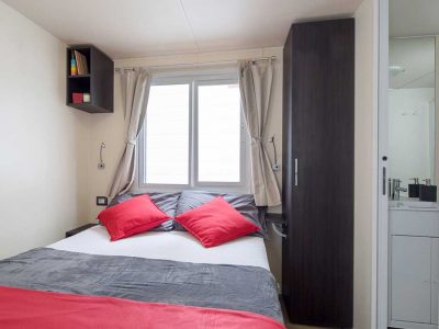 camping-roma-capitol-mobile-homes-baia-relax-bedroom_i-2
