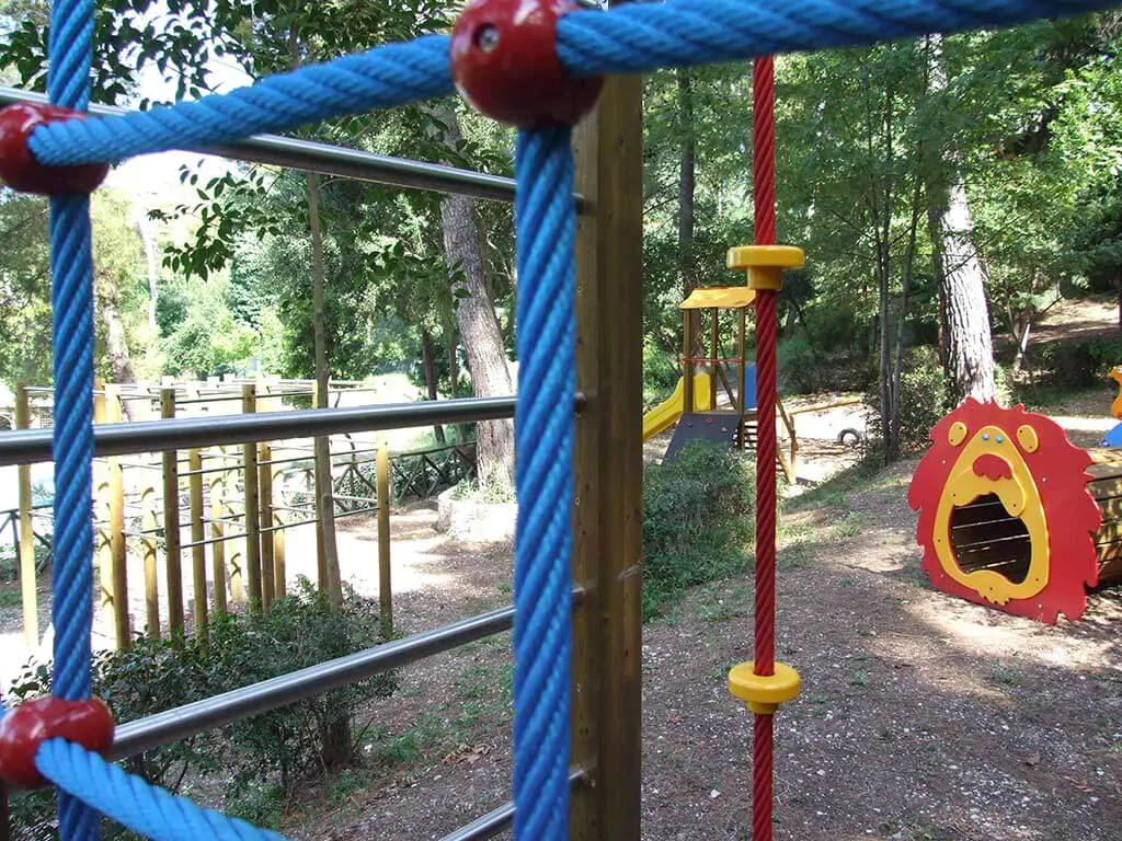 camping-san-menaio-playground-3