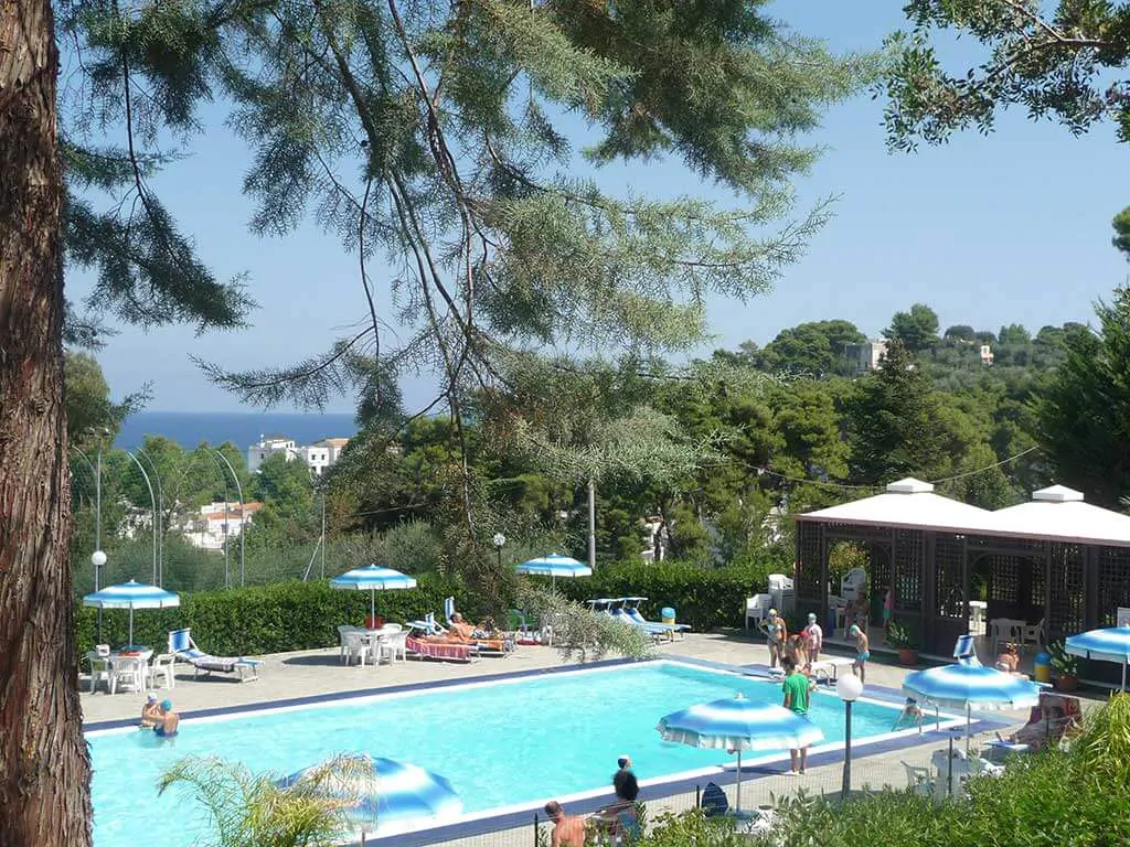 camping-san-menaio-pool-3