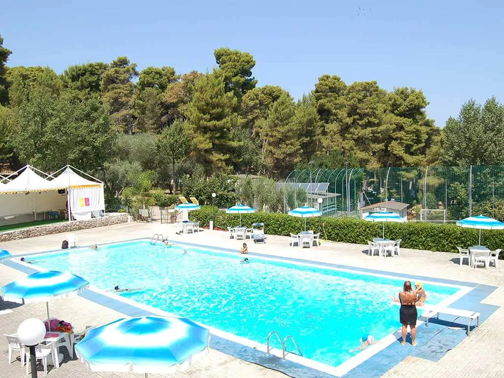 camping-san-menaio-pool