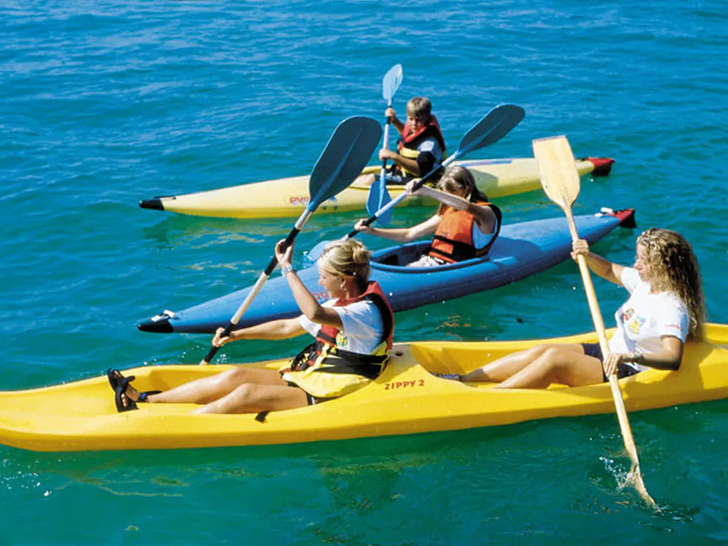 camping-serenella-kayak
