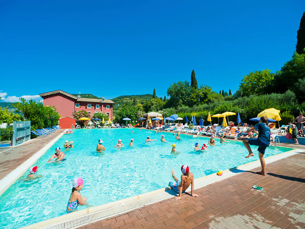 camping-serenella-pool-3