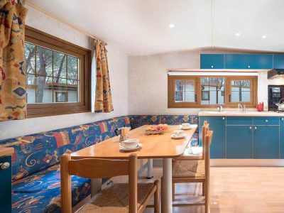 camping-village-cavallino-mobile-home-baia-lux-interior-3