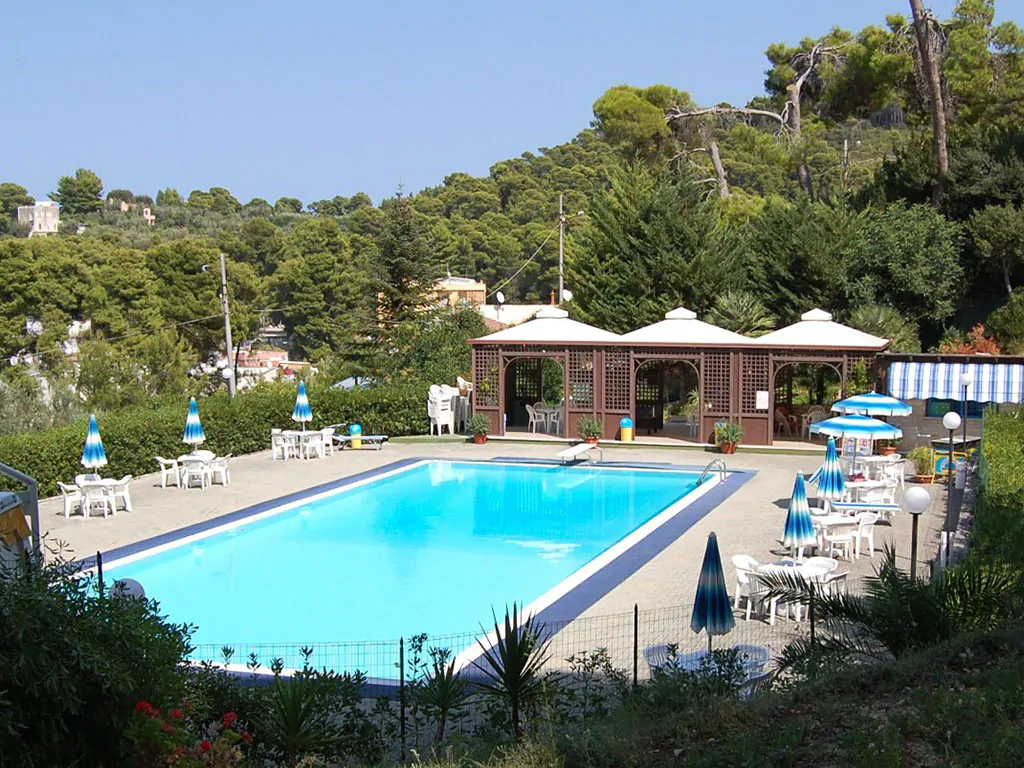 camping-village-internazionale-san-menaio-pool