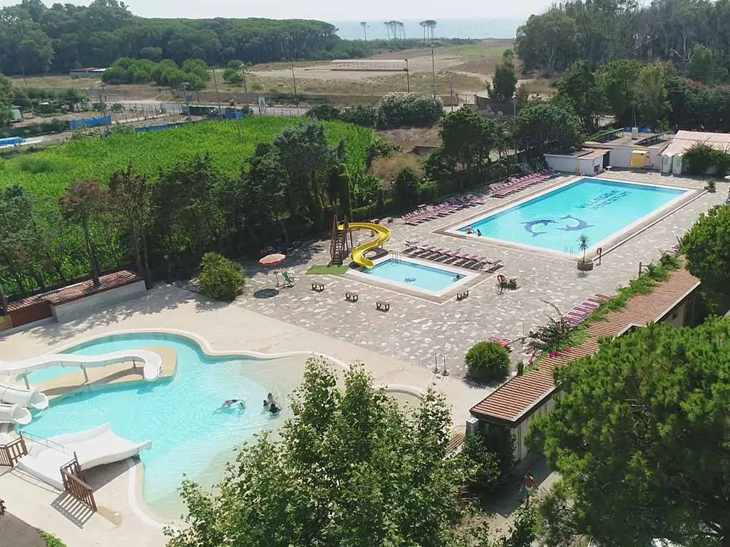 camping-village-paestum-pool-4
