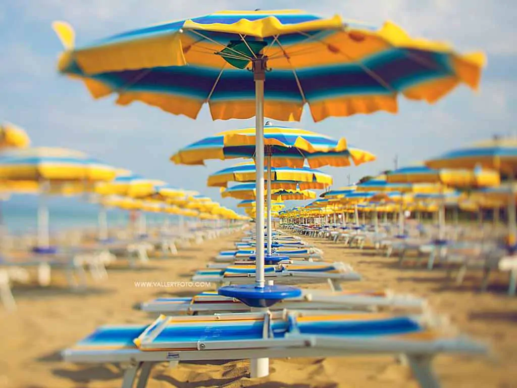 camping-village-paestum-sunbeds-2