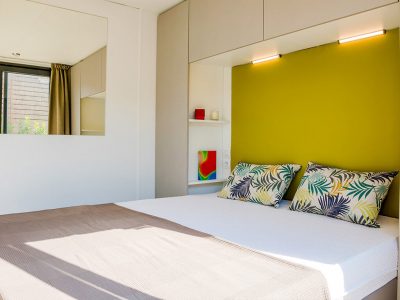 camping-village-piccola-gardiola-mobile-home-baia-new-project-bedroom-2