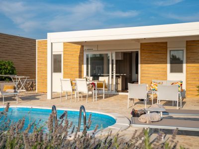 campsite-terra-park-phalaris-mobile-home-tamaris-holiday-home-pool-exterior-terrace-with-pool