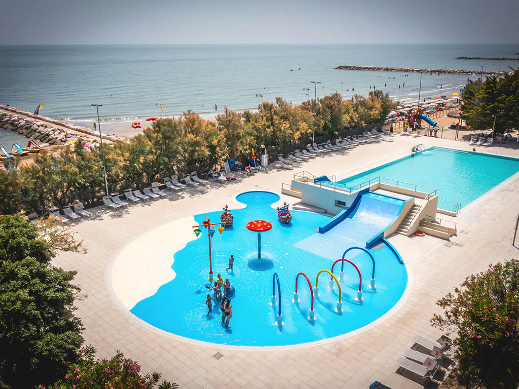 centro-vacanze-villaggio-san-francesco-children-pool