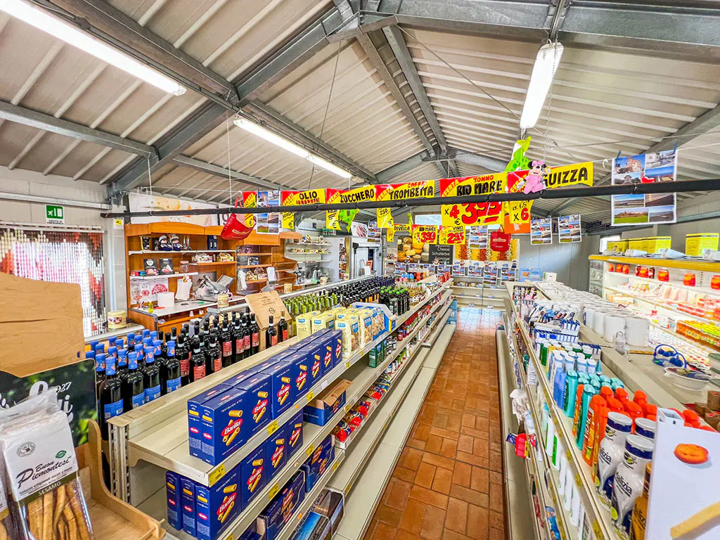 gitavillage-california-supermarket-view