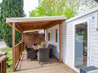 happy-premium-suite-exterier-mobile-home-terace-view