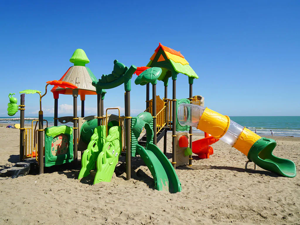 italy-camping-village-playground