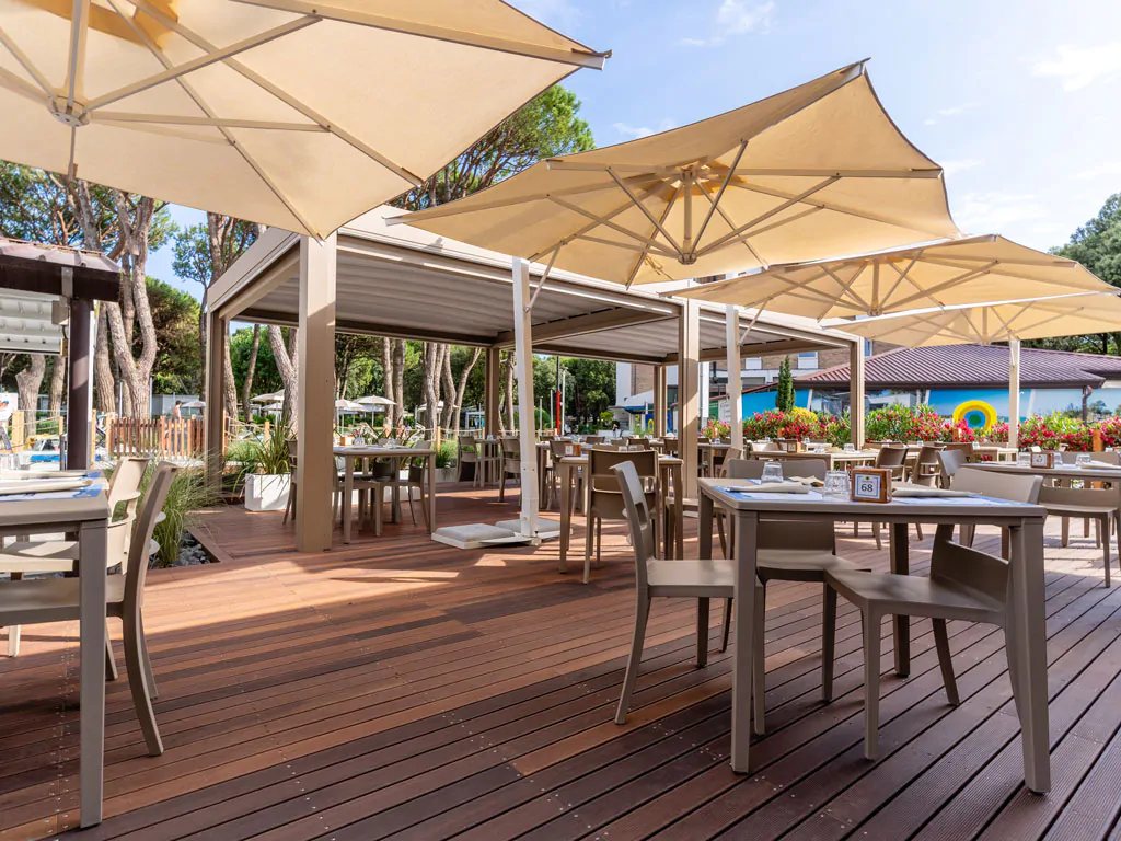 jesolo-mare-familiy-village-restoran-terrace-ii