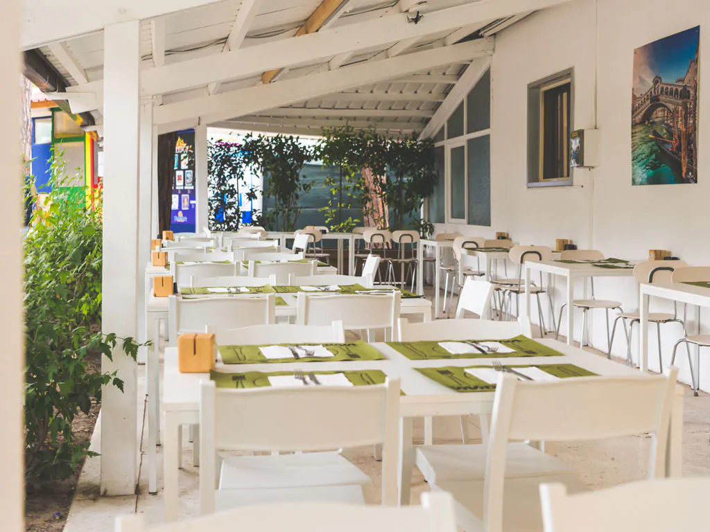 jesolo-mare-familiy-village-restoran-terrace-iv