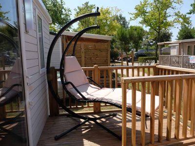 mobile-home-happy-premium-suite-sunbed-2
