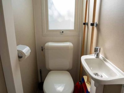 mobile-home-happy-premium-suite-toilet-2