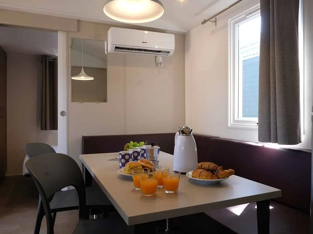 mobile-home-happy-standard-extra-dining-table