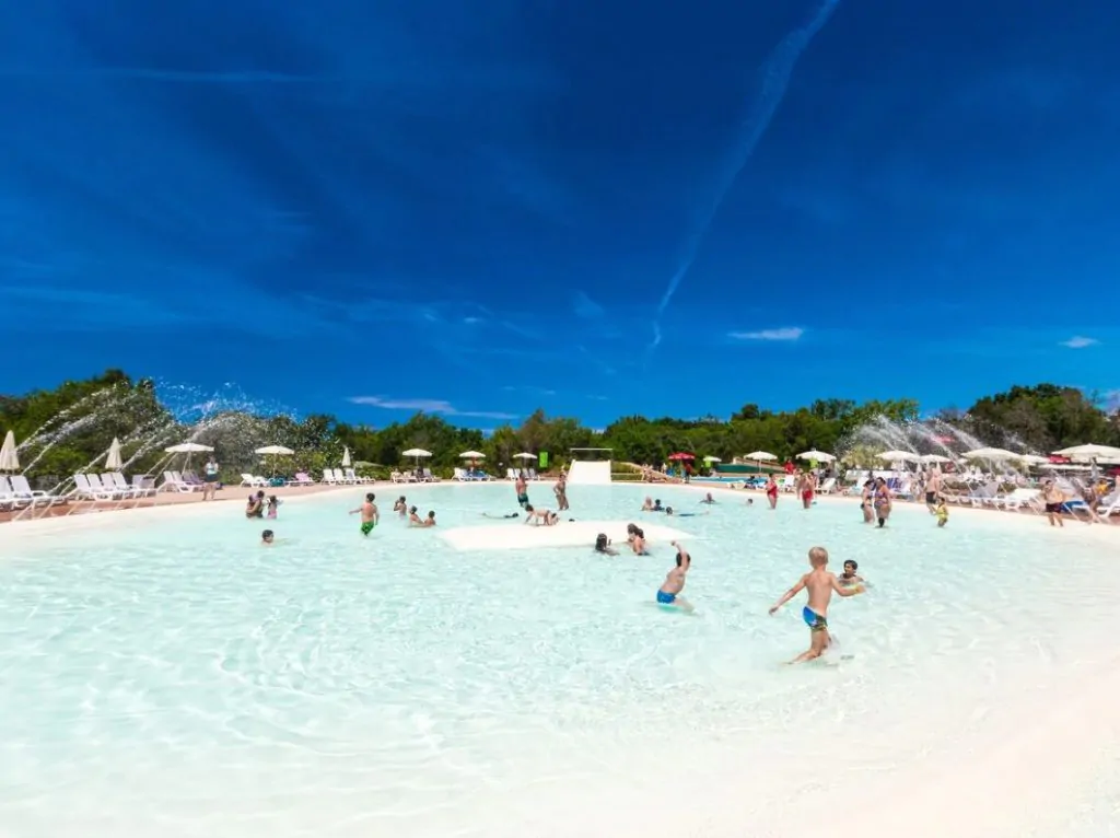 montescudaio-village-outdoor-pool-for-kids-i