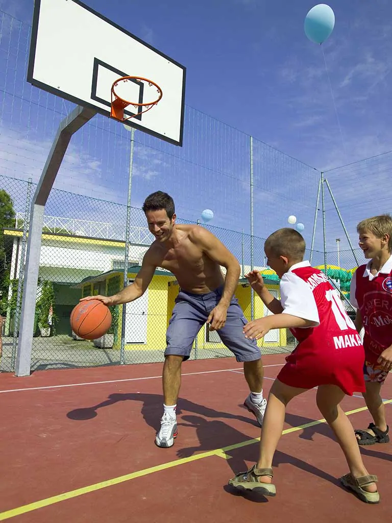 residence-village-basketball