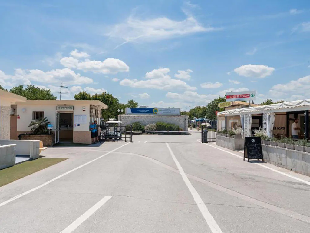 riccione-easy-camping-village-camping-entrance
