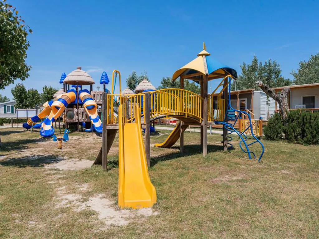 riccione-easy-camping-village-childrens-playground