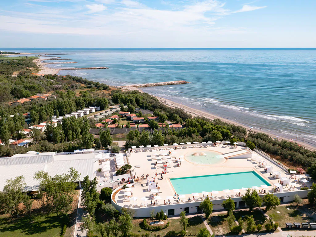 rosapineta-camping-village-pool-air-view