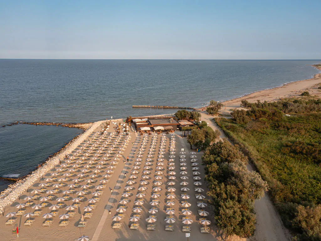 spina-family-camping-village-beach-overview-iii