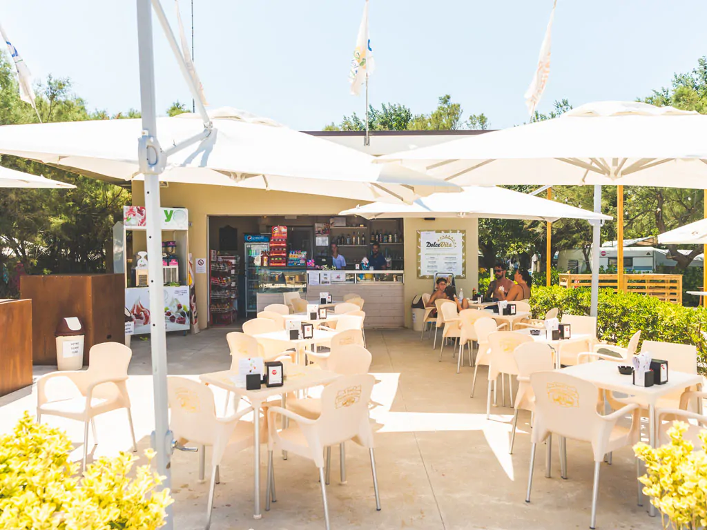 stork-family-camping-village-bar-terrace